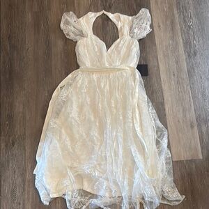 Elegant White Lace Dress NWT from Lulu’s